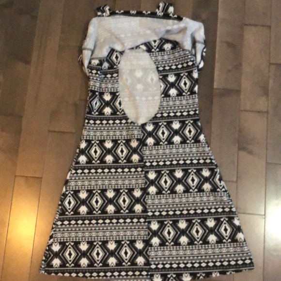 Black and white summer dress - Picture 4 of 4